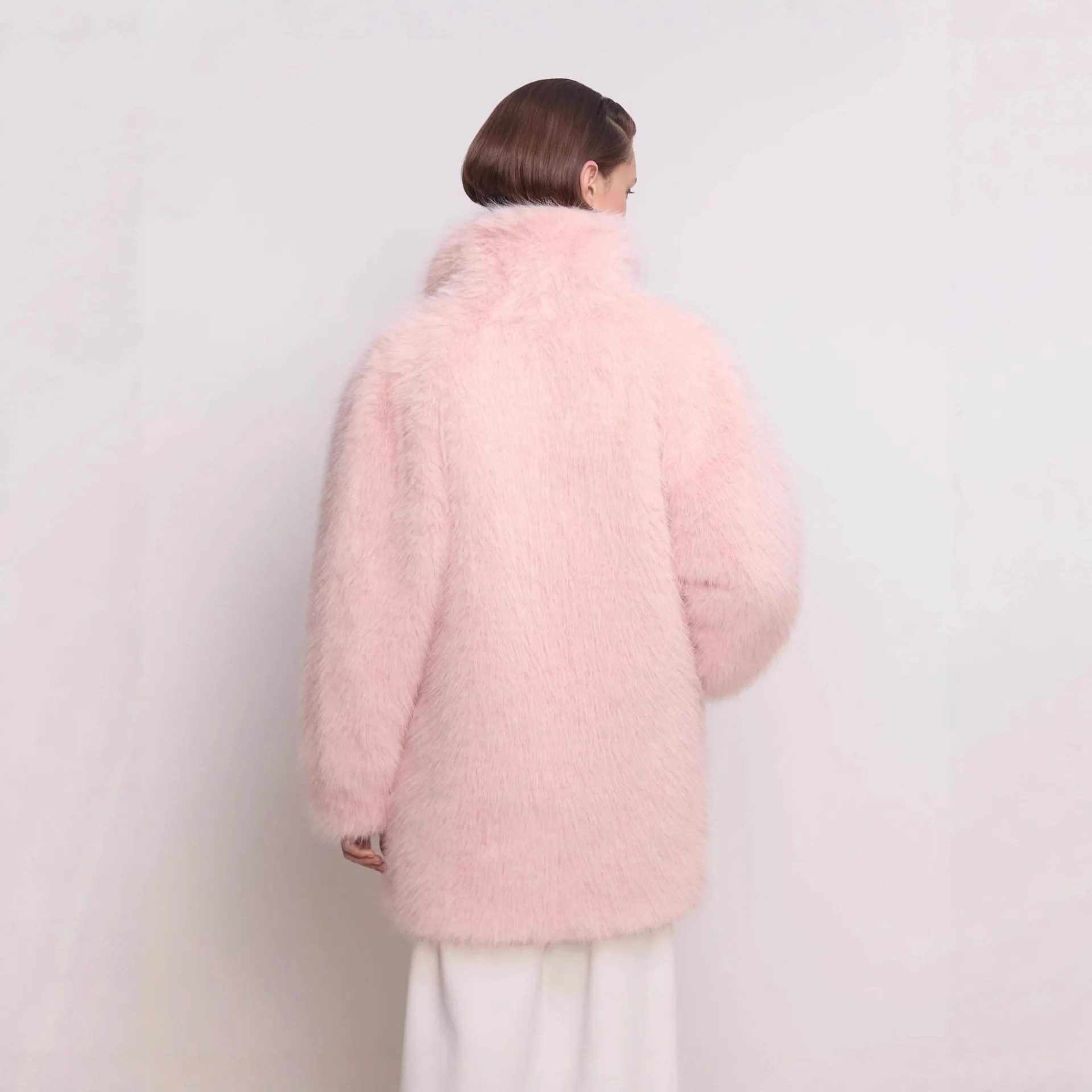 เสื้อโค้ทขนเฟอร์เทียมสำหรับผู้หญิง แจ็คเก็ตสีพื้น แขนยาว ปกพับ ติดกระดุมแบบเปิด ทรงหลวม สไตล์ลำลอง เหมาะสำหรับสาวออฟฟิศ ฤดูใบไม้ร่วง ฤดูหนาว 2025