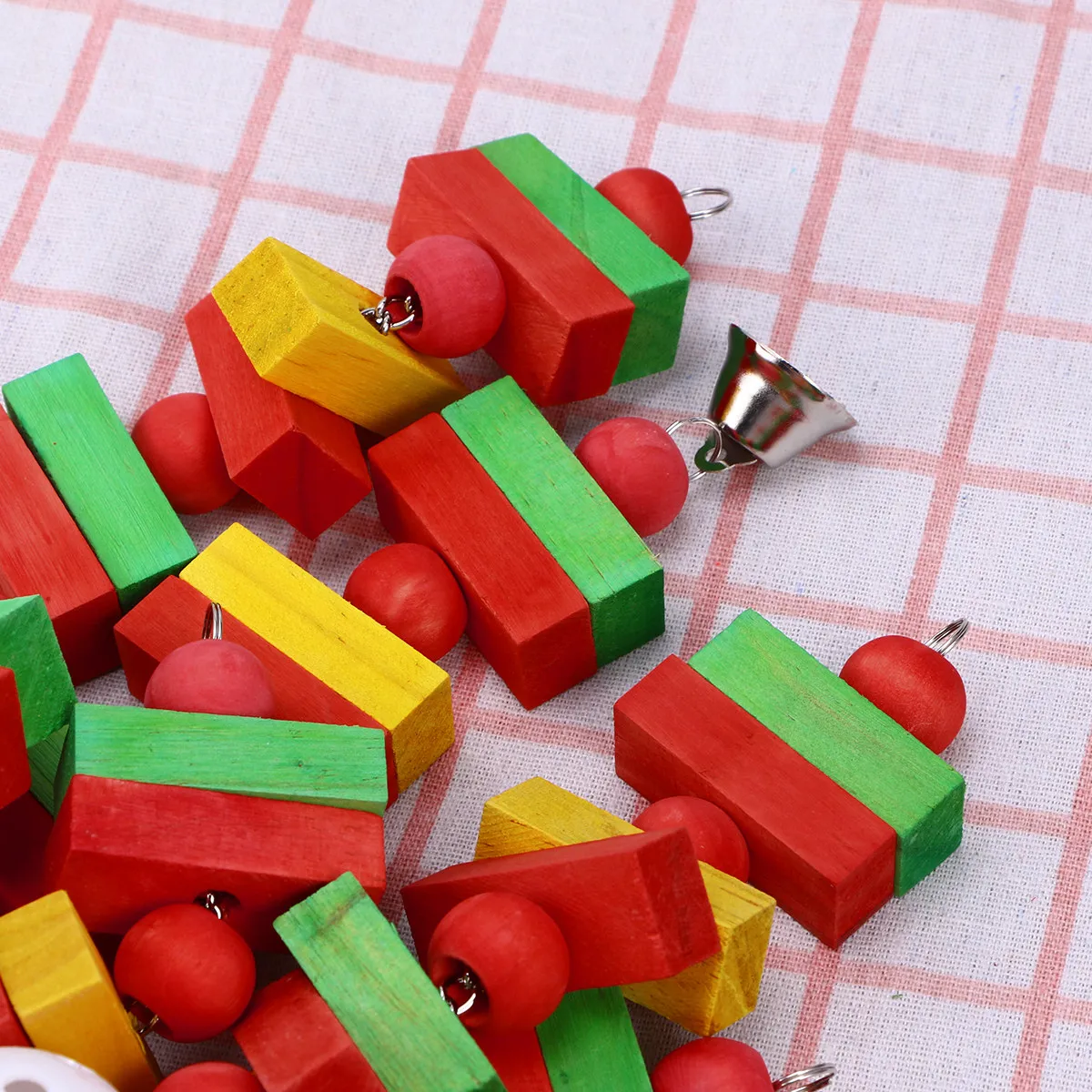 Wooden Parrot Chew Toy Blocks for Conures – Eco-Friendly Bite-Resistant Climbing & Exploring Toy