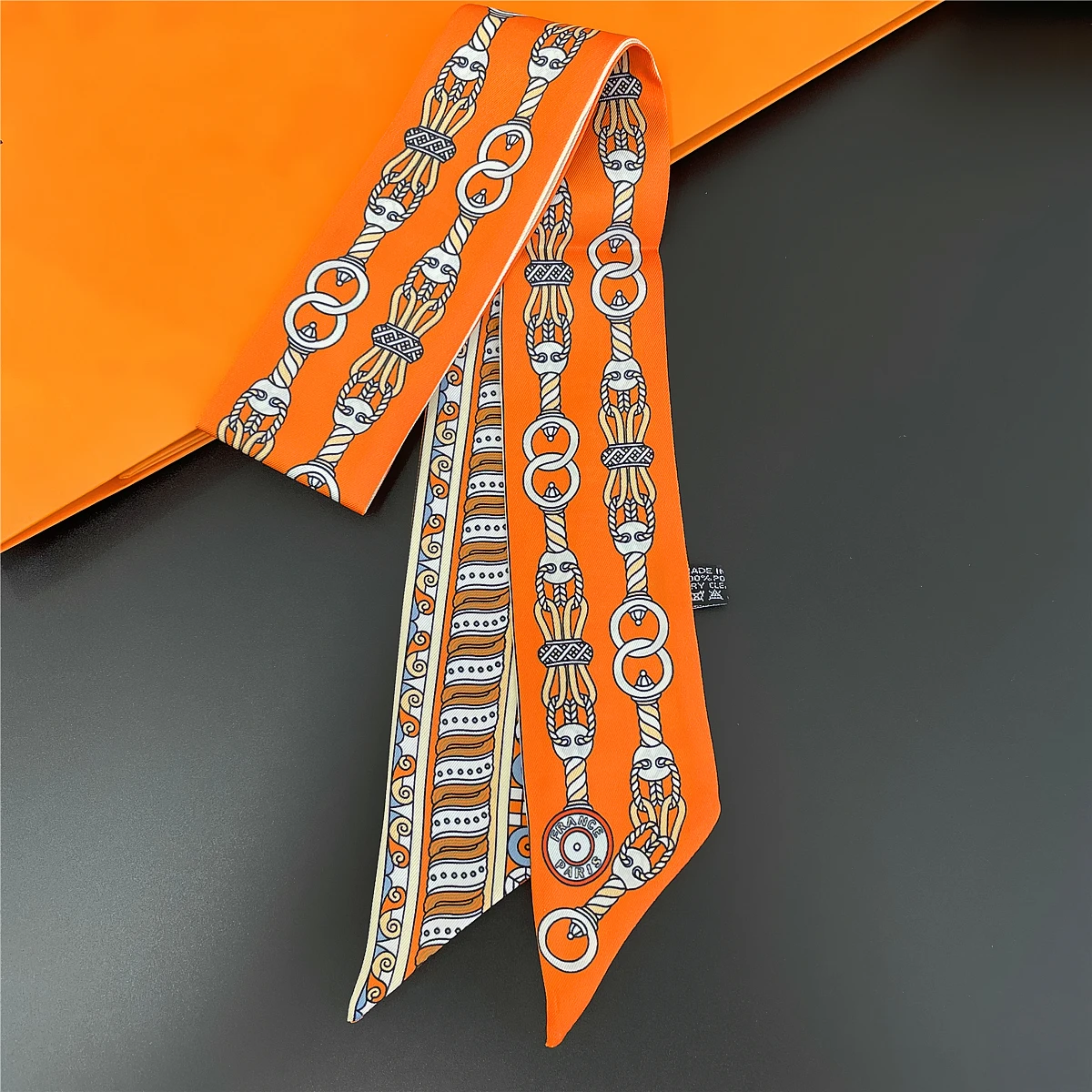 2024 Design Scarf Women Luxury Brand Silk Scarf Fashion Button Foulard Skinny Bag Scarves Hair Headband Neckerchief