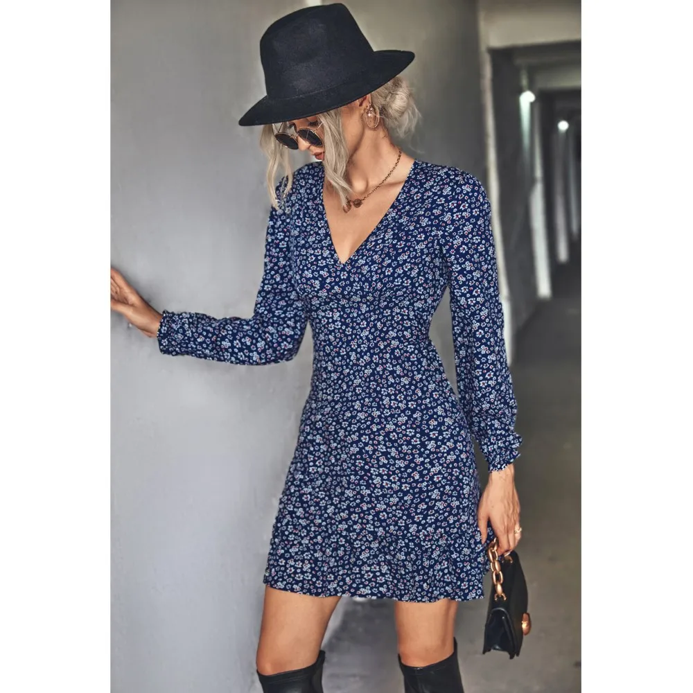 Letnia krótka sukienka Boho dla kobiet z nadrukiem kwiatowym na szyi Sukienka damska Bohemian Flower Mini sukienka dla kobiet فساتين طويلة بأكمام