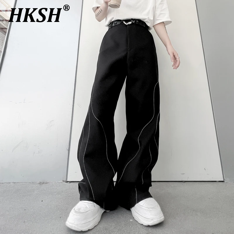 

HKSH Spring New Men's Tide Punk Dark Solid Color Thread Pattern Loose Casual Pants Loose Wide Leg Fashion Chic Trousers HK0601
