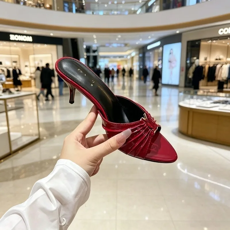 

2026 High Quality Women's Sandals, Elegant and Versatile, New Fashionable and Casual Women's Shoes, Comfortable for Outdoor Use