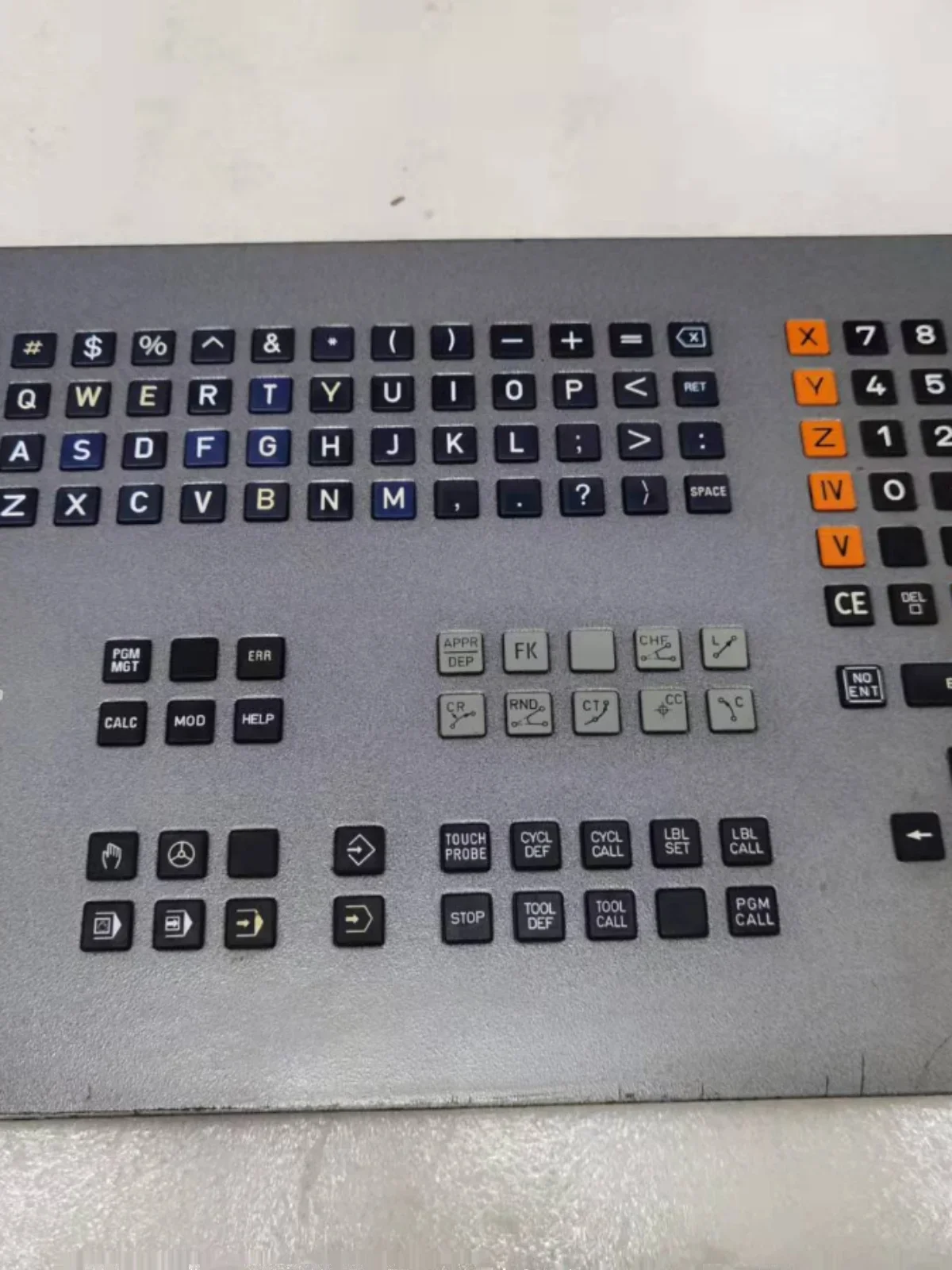 

HEIDENHAIN HEIDENHAIN Key Board TE420 Original Spot Bargaining ID 313038-12