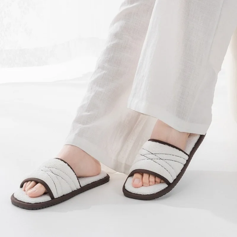 مريحة لينة زوجين النعال المنزل الخريف الشتاء الدافئة أفخم نعال من القطن موضة الخياطة تصميم عدم الانزلاق Pantuflas Mujer