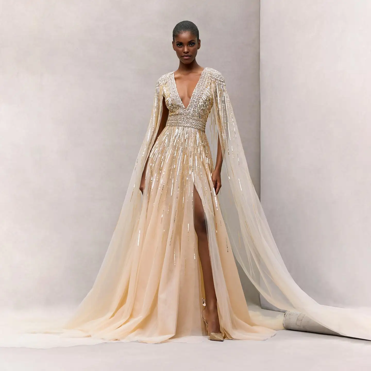 

Shiny Champagne Long Split Prom Dresses With Long Batwing Sleeves Beaded Sequined Lace A-line Prom Dresses Bridal Party Dress