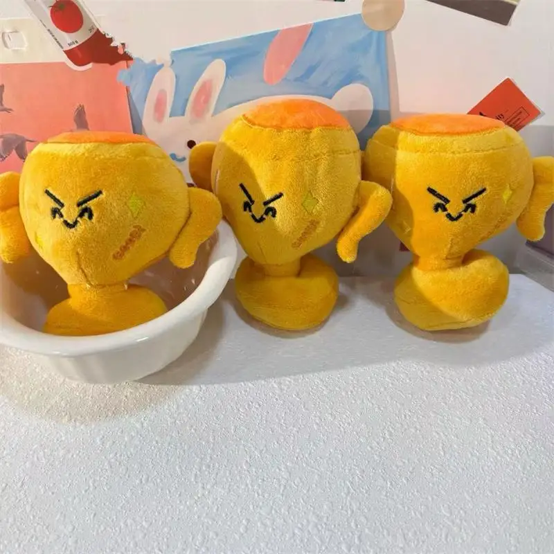 1/2PCS Leuke Overwinning Trofee Mascotte Pluche Pop Knuffel Sleutelhanger Hanger Tas Opknoping Charme Sleutelhanger Lucky zegen Souvenir Gift