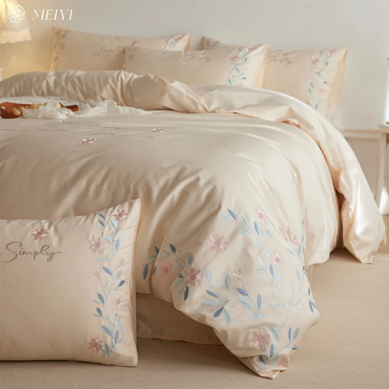 

Настраиваемый комплект из четырех предметов из хлопка длиной 100S класса А, приятный для кожи