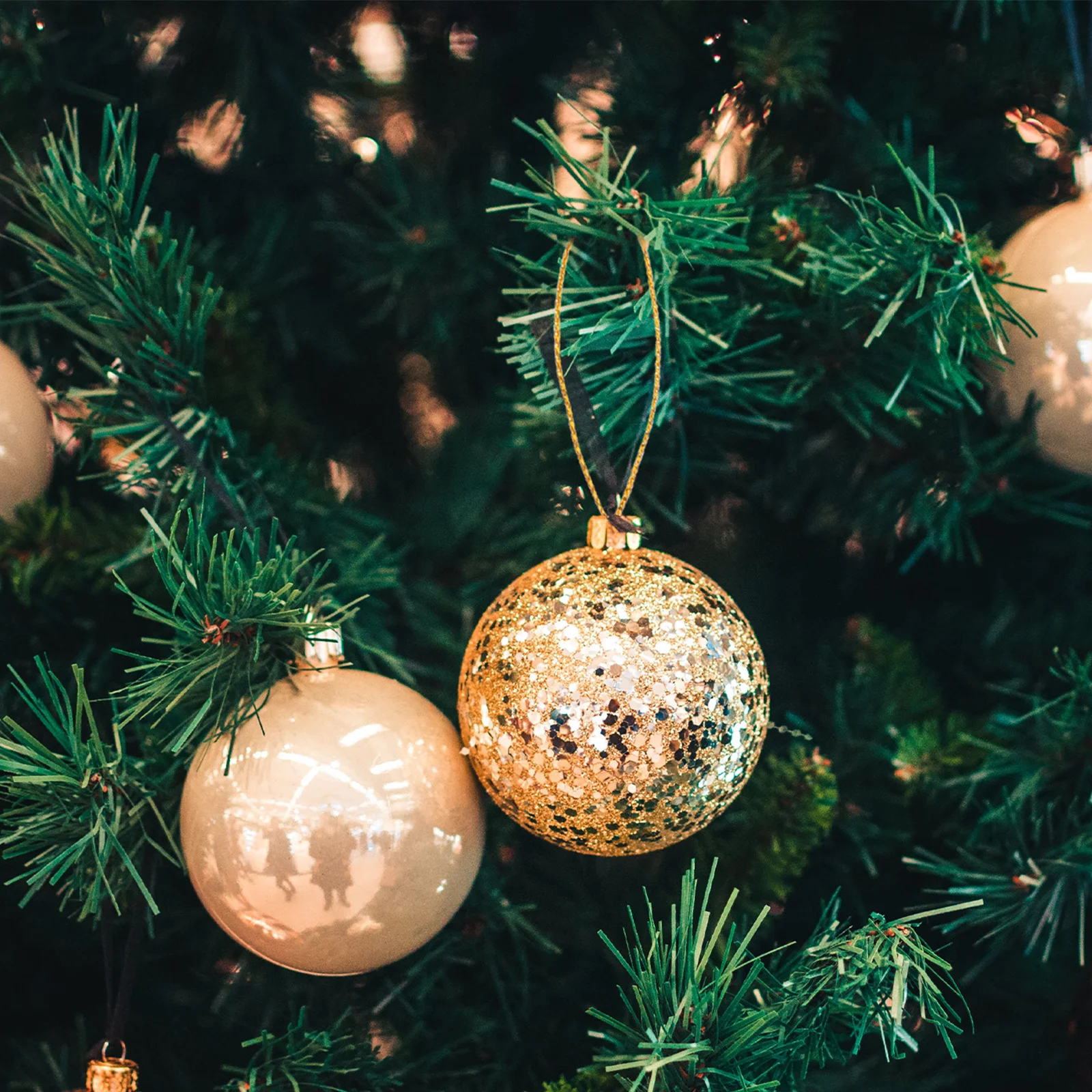 

1000Pcs Christmas Decoration Hooks Precut Ornament Snap Fasteners Heavy Duty Plastic Rope Hangers for Tree Baubles Garland