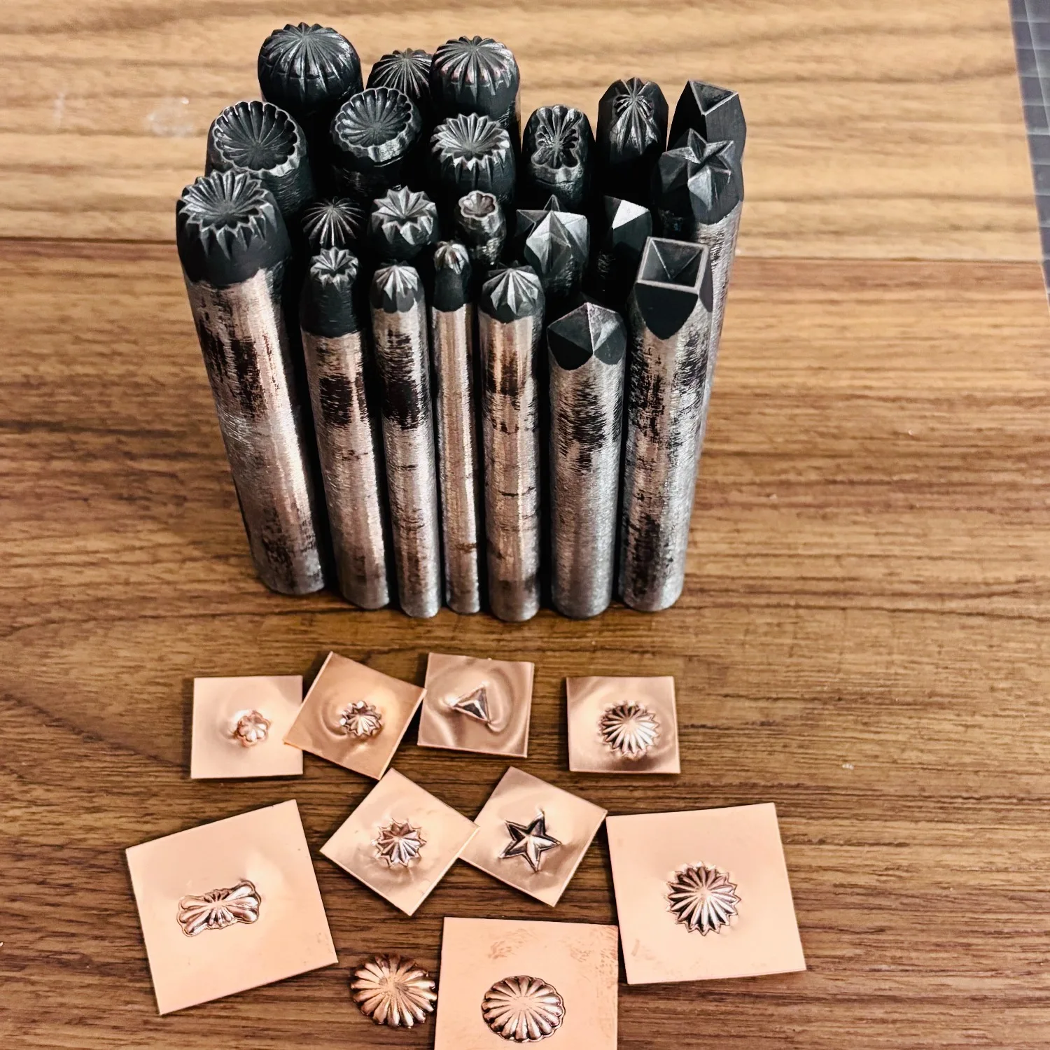 

Flower Pattern Male Famale Metal Stamping Die Jewelry Marking Puncher Set Silver Gold Punching Tools Steel Stamps DIY Craft Ring