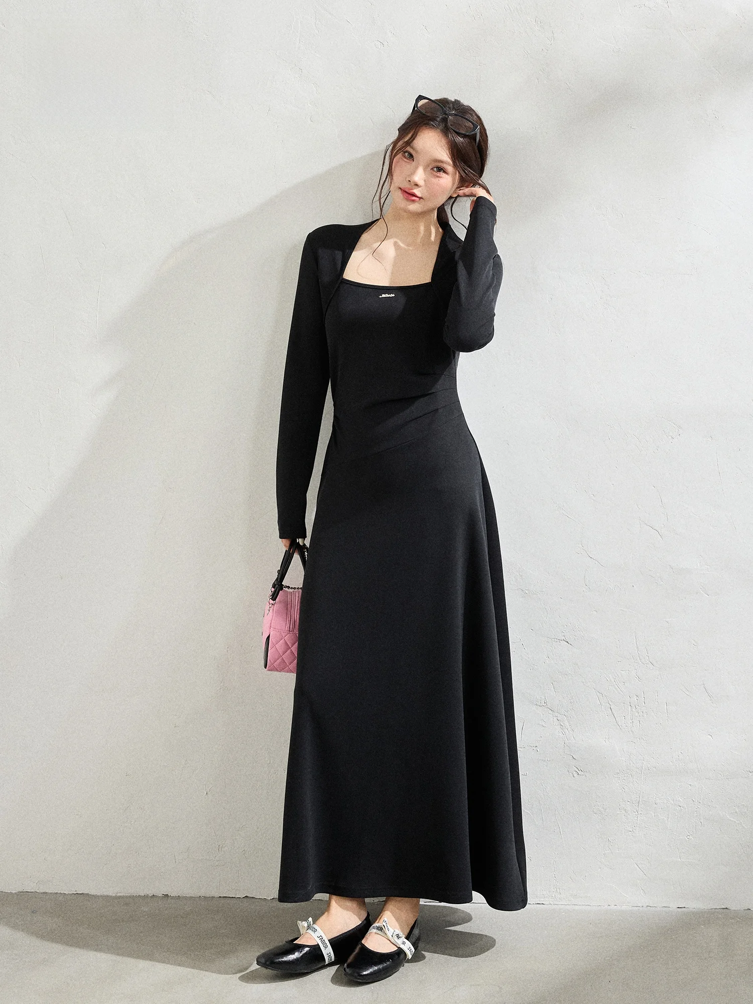 

Длинное черное платье в стиле Хепберн с квадратным вырезом и зауженной талией, больших размеров, женская одежда, корейская версия, для повседневной носки