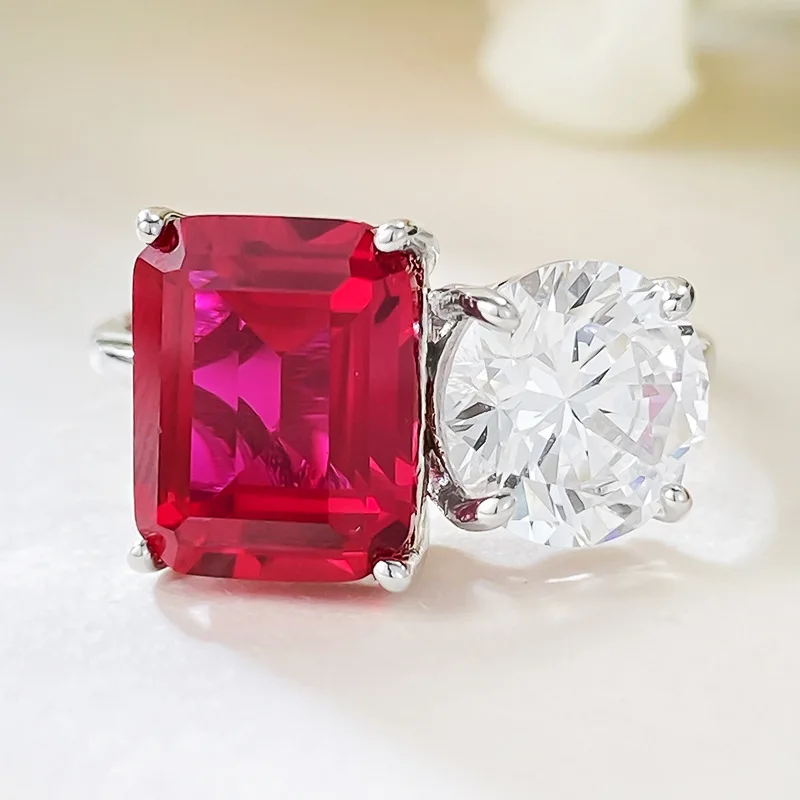 Xiaoyan's new 100% S925 silver simulation diamond 8 * 10 pigeon blood red ring ring anniversary commemorative gift