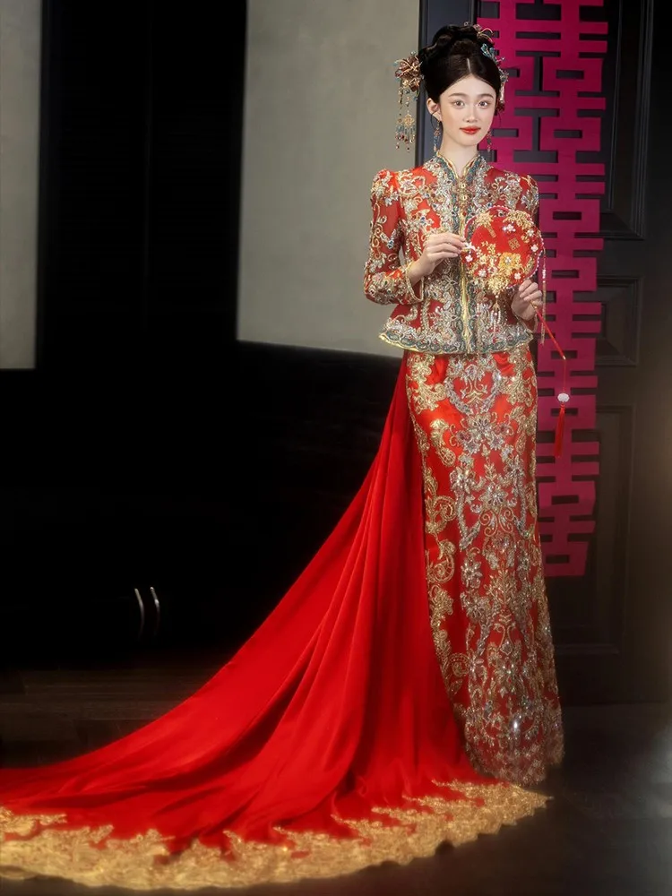 

New heavy-duty tail-end dress for brides Chinese-style wedding attire toasting and light luxury