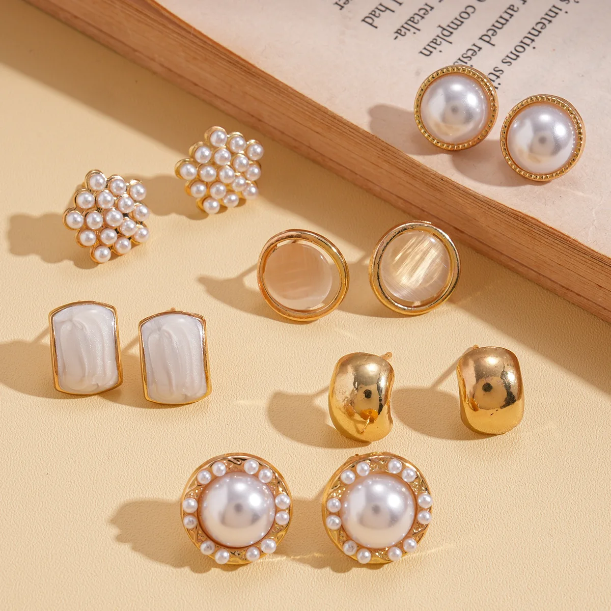 12 pezzi carino rotondo quadrato imitazione perla orecchini piccoli orecchini a bottone francesi semplici in metallo per le donne set di gioielli fantasia quotidiana