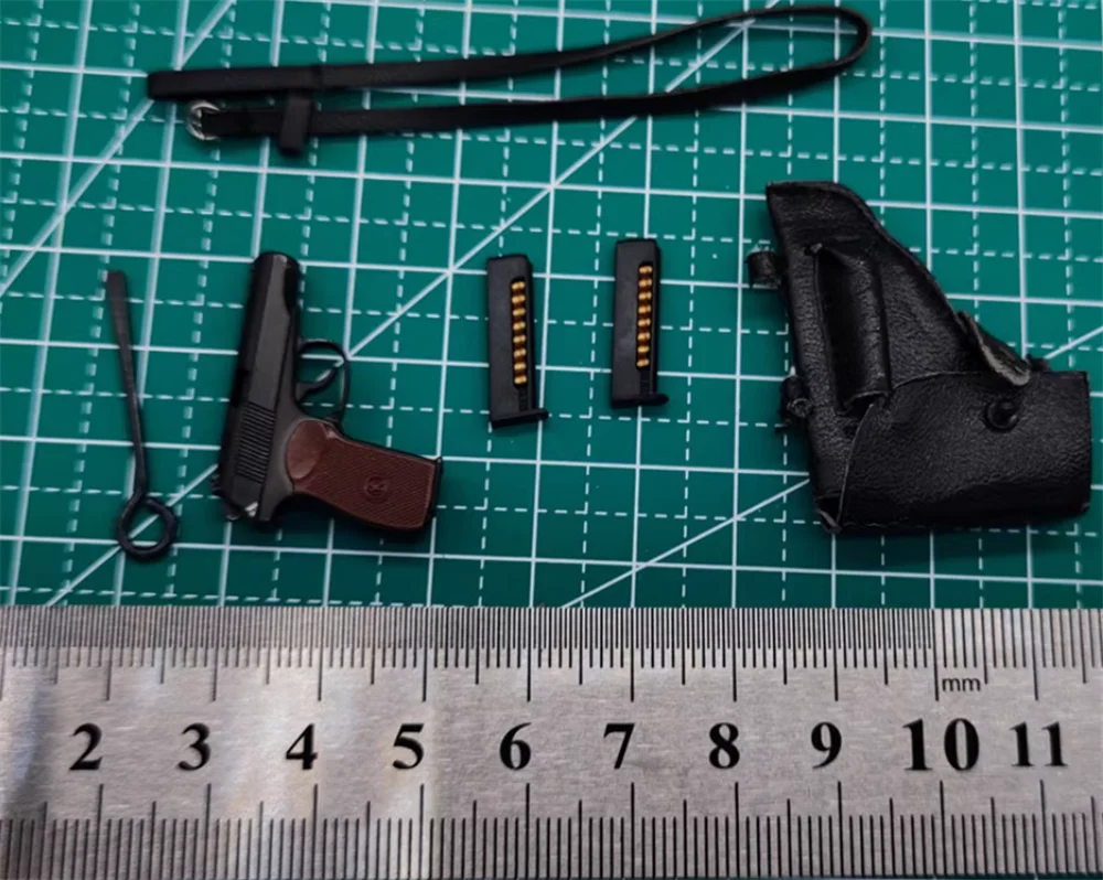 DAMTOYS DAM 78025 ชุดทหารรัสเซีย ตุ๊กตาแอ็คชั่นฟิกเกอร์ พร้อมเครื่องแต่งกาย เสื้อคลุม ชุดยูนิฟอร์ม เหรียญ และอุปกรณ์เสริม สำหรับตุ๊กตาขนาด 12 นิ้ว ของสะสม