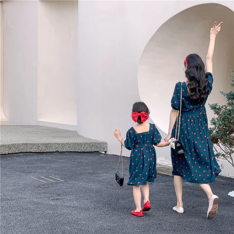 Mamãe Filha Vestidos Combinando Bebê Meninas E Vestido das Mulheres Pai-Filho Combinando Roupas 2022 Crianças Verão Robe Clothing