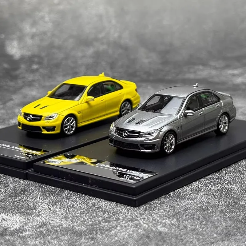 Rei modelo 1/64 mercedes-amg c 63 w204 diecast modelo de carro sala exibição modelos simulação coleção carros menino brinquedos aniversário presente