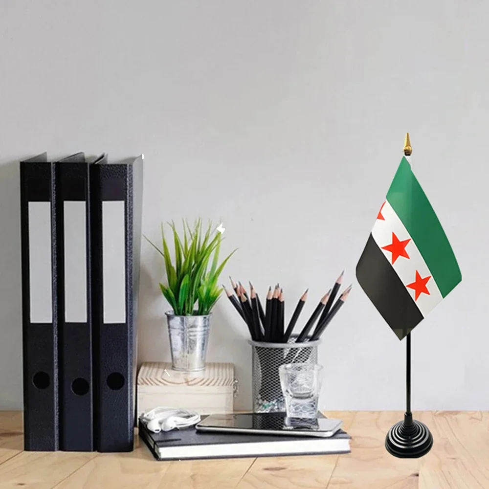 The Syrian Arab Republic Scarf Banner for Event Decoration Syrian Three Star Flag Desktop Ornament Flag Hand Cranked Flag