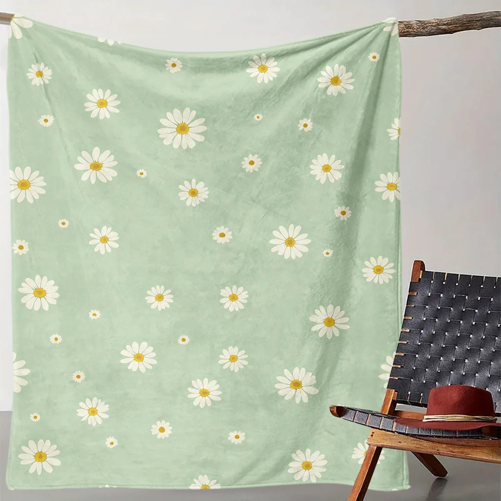 A Cozy And Refreshing Fleece Blanket with a Daisy Background, Suitable for All Seasons, Cooling Blanket, Made of 100% Skin-Frien