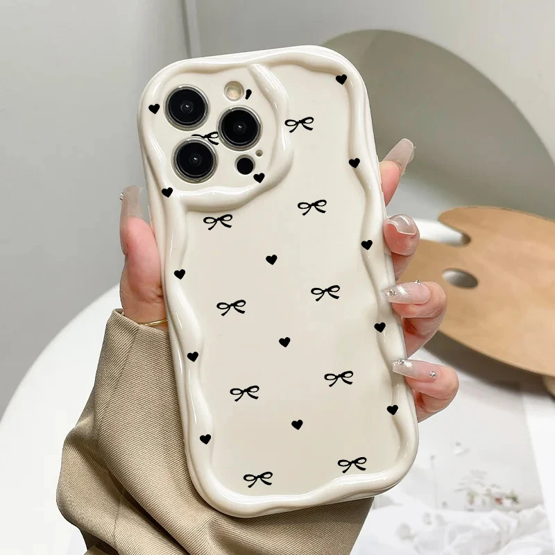 Coque de téléphone coréenne 3D avec nœud cœur noir pour iPhone 17 16 Pro Max 14 12 13 Pro Max 17 11, protection avec bordure ondulée couleur crème