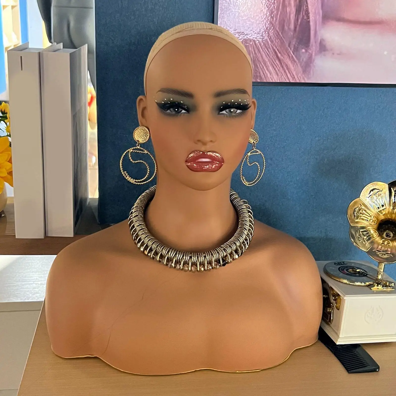 Realistic Mannequin Head Double Shoulder Model Head Stand for Headwear Earrings Wigs Displaying Making Styling Glasses Hats