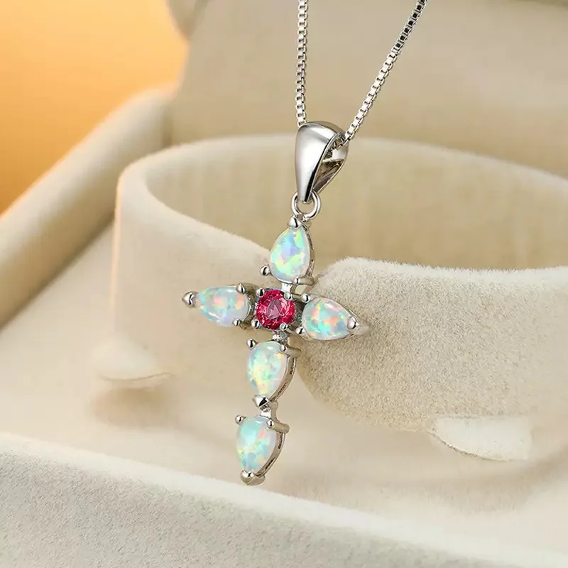 

2025 New Diamond Cross Pendant Choker Necklace, Elegant Gift for Her, Trending in Europe & USA, Sparkling Dainty Chain