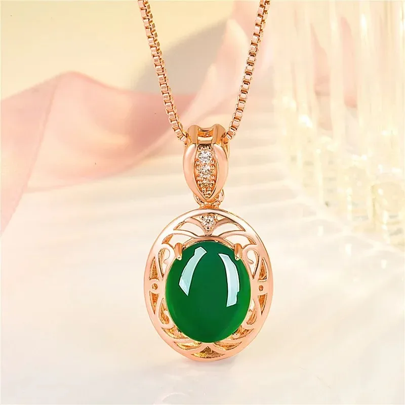 

Natural Green Hand Carved Water Drop Pendant Fashion Boutique Jewelry Men's and Women's Necklaces Gift Accessories Wholesale