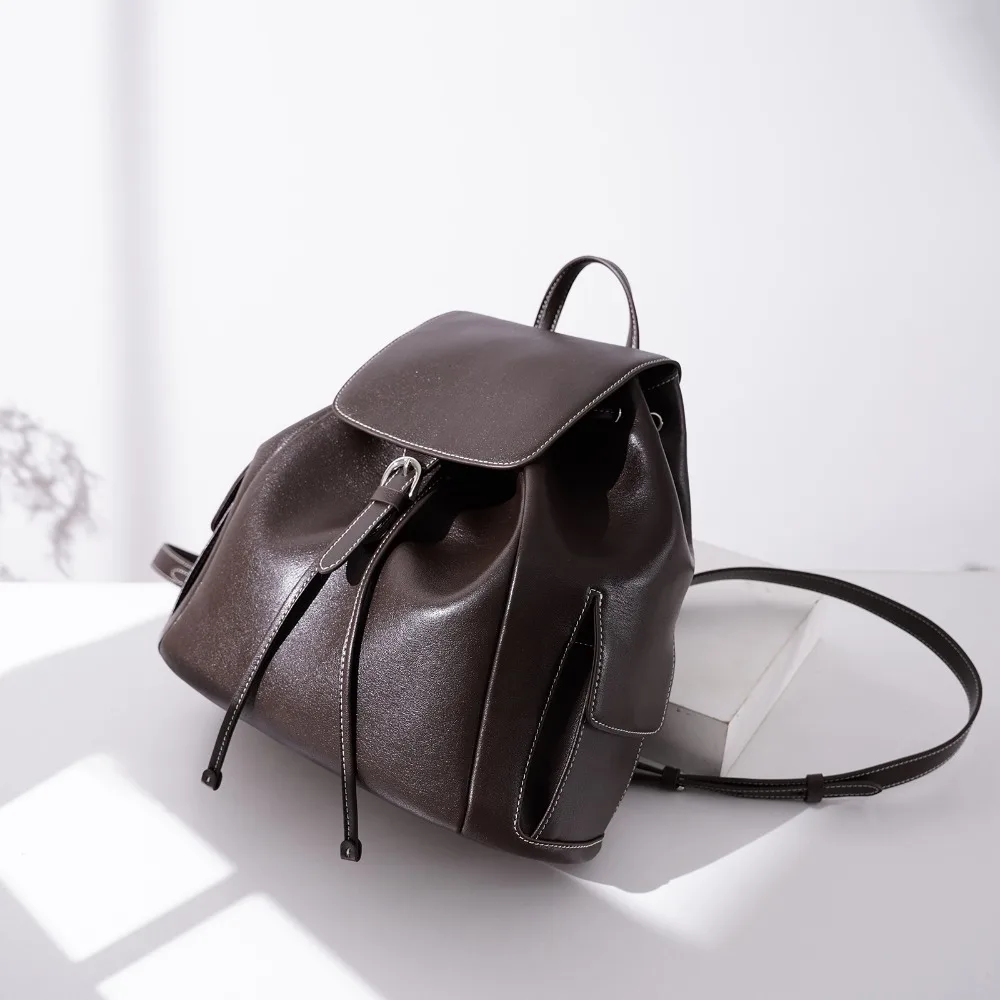2026 New Fashion Versatile Handbag Texture Unique Fashion Simple Casual First Layer Cowhide Leather Backpack Commuting Simple