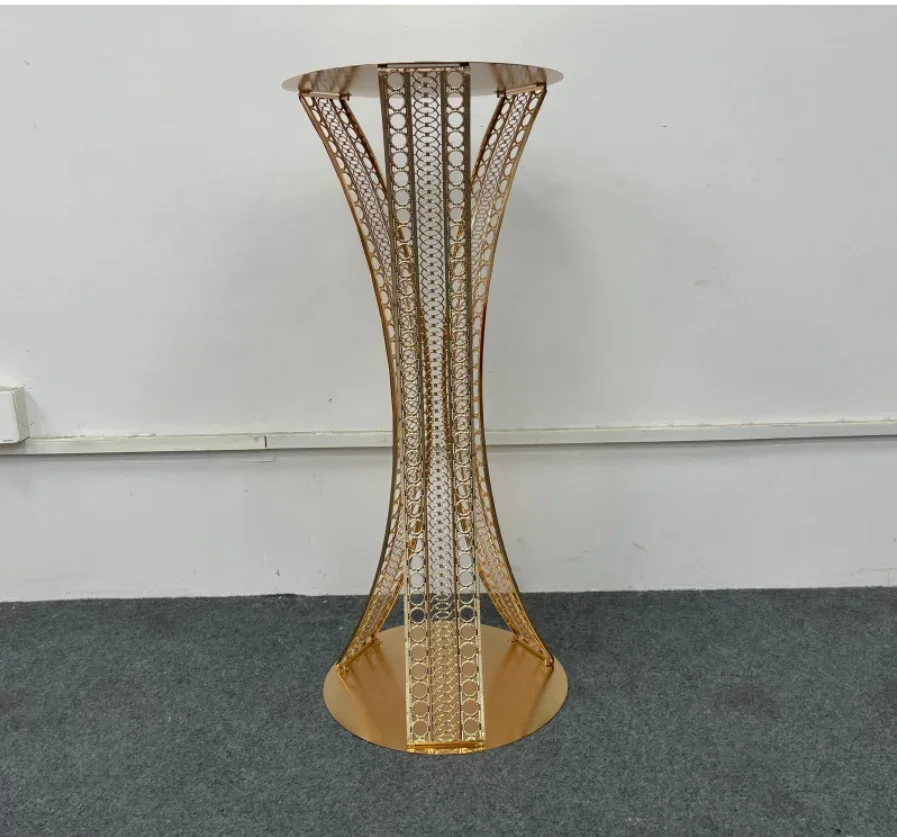 3 Stück Goldene Metall-Hohlständer mit Blumenmuster für Hochzeitsdekorationen, Säulen, Event-Arrangements, Gangdekorationen und Ausstellungsständer – Detail 6