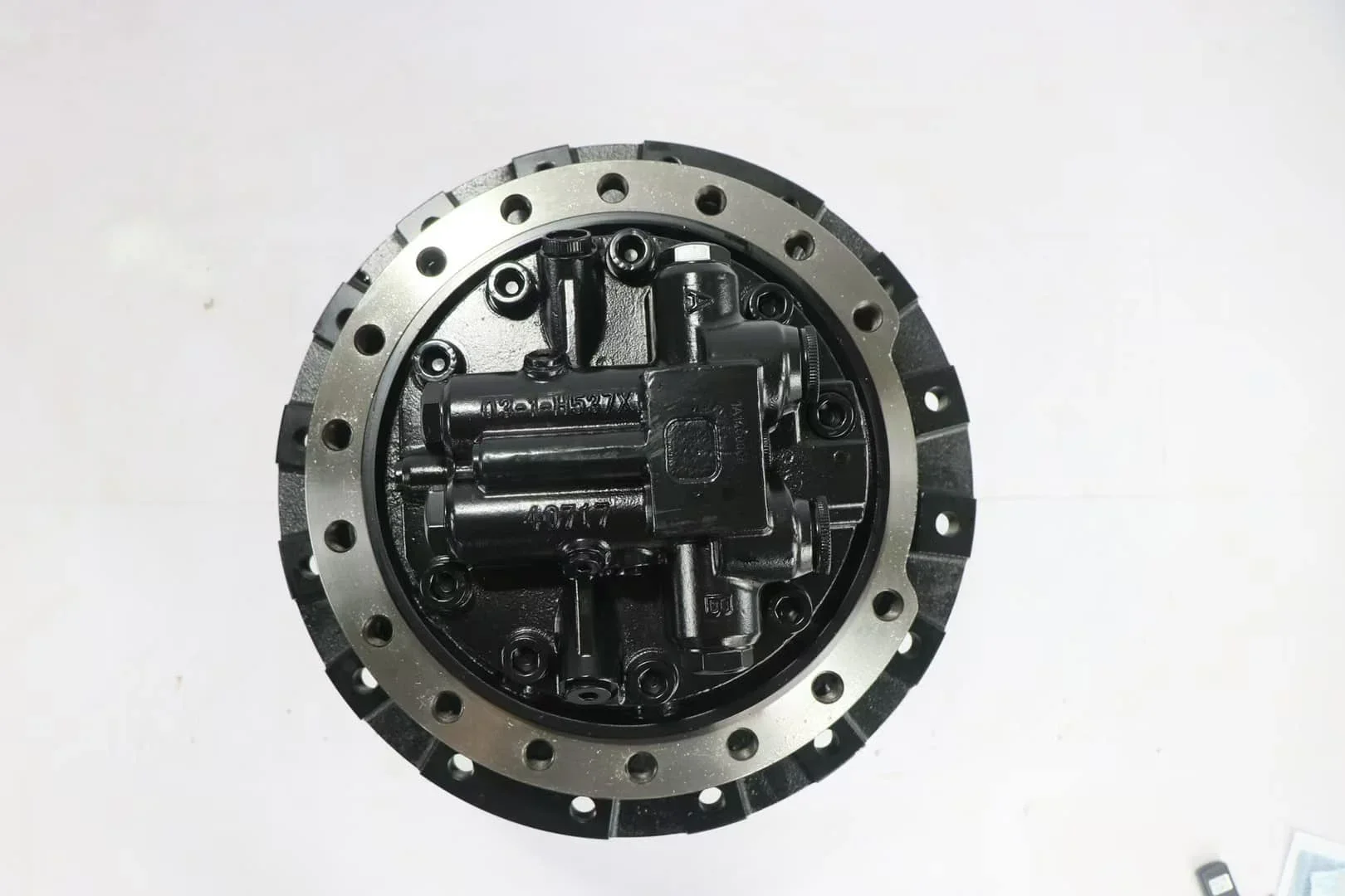 محرك سفر عالي الجودة لشركة هيتاشي ZX210 ZX200 ZX225 محرك هيدروليكي للحفارة سلسلة كاملة مجموعة محرك السفر الهيدروليكي