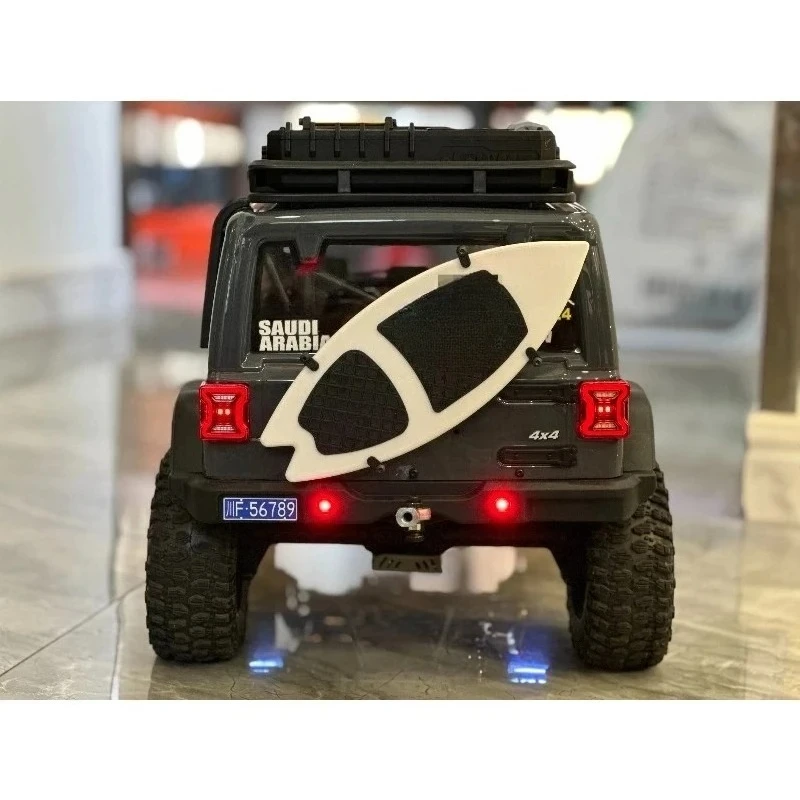 High Simulation Scale Accessories, Spare Tire Surfboard Decorate Parts for 1/7 MK07 & CK5811 RC Crawler Car, Upgrade Parts