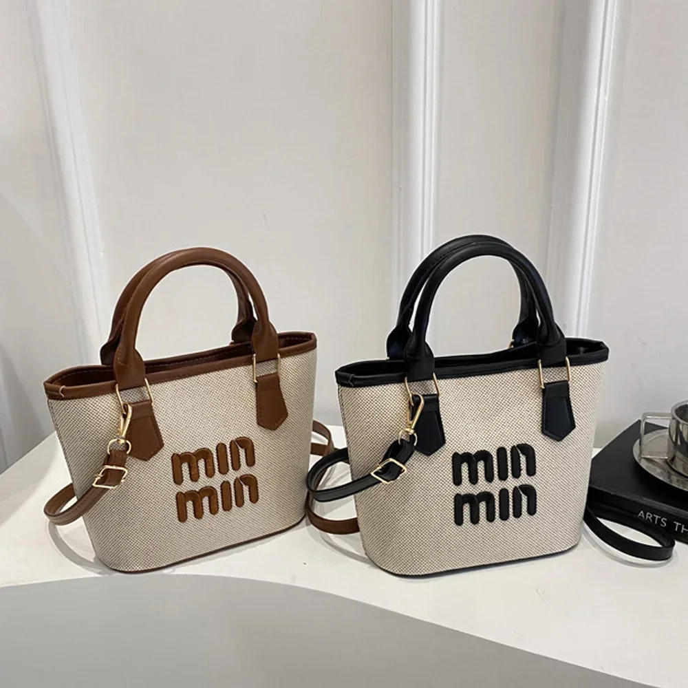 

2025 new high-appearance-level, elegant, casual, simple and versatile, high-end and stylish lettered hand-held shoulder cros