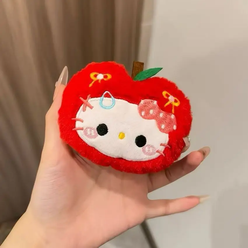 ハローキティぬいぐるみキーホルダー フルーツテーマのかわいいバックパックデコレーション 漫画の吊り下げ装飾 クリスマスギフト