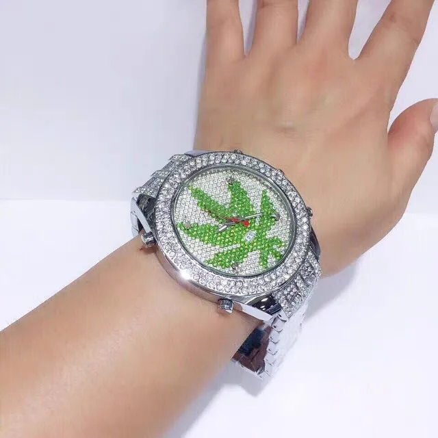 

Large Market Fashion Trend, Watch, Belt Men's Watch Non-mainstream Hiphop Hip-hop Skull Rhinestone Watch