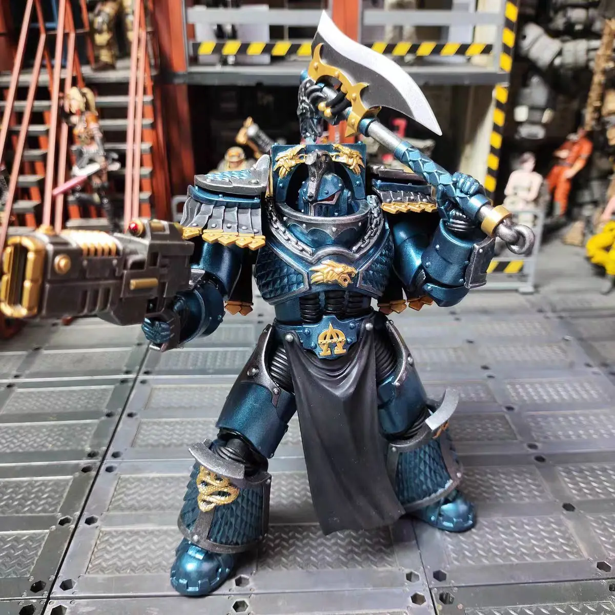 【JOYTOY】ألعاب شخصيات الحركة Warhammer 40K Alpha Legion 3 قطع 1/18