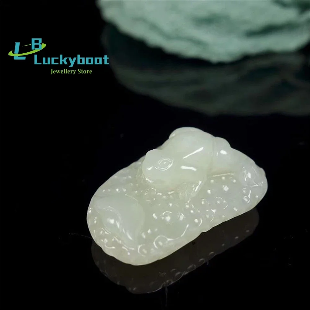 الحرف اليدوية الطبيعية شينجيانغ Hetian والمواد النهائية اليشم الدجال المال الضفدع قلادة