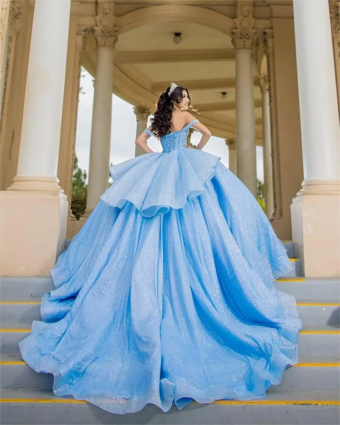 Off Shoulder Quinceanera Dresses Ball Gown Sparkly Beading Tulle Prom Dress Ruffle Layered Sweet 16 Dresses party dresses