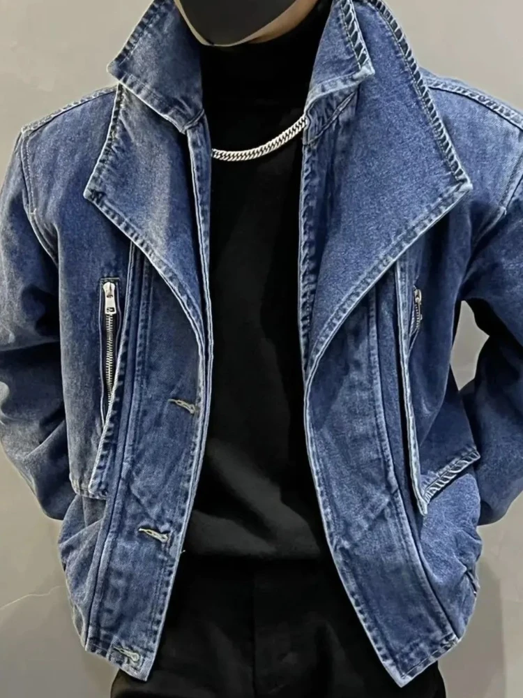 Immagine 3: Giacca di jeans corta da uomo, nuova collezione primavera/autunno, design premium, effetto due pezzi, con doppio colletto e inserti.