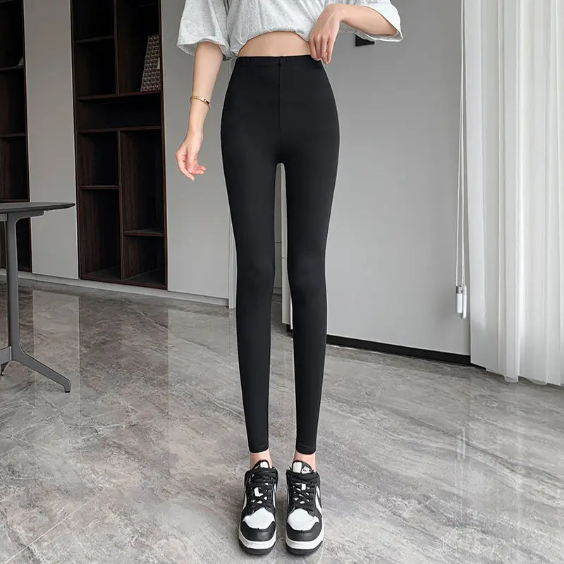 

Woman Leggings Warm Squat Blue Geometric Healthy Stretching Insulated Skin Student Nude Hips Jog Embroidery Loose Bootcut Thermo