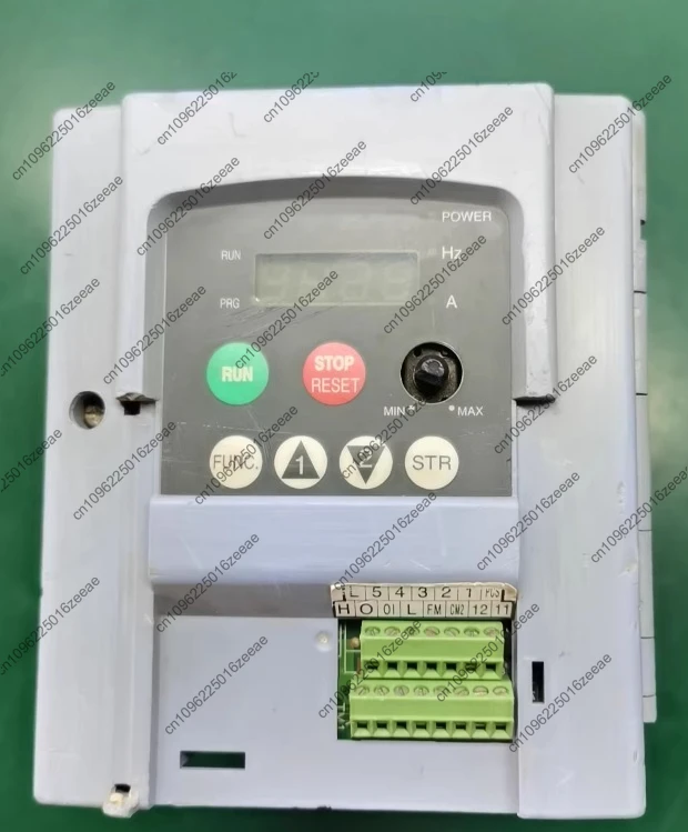 

Преобразователь частоты 2,2 кВт, L100-022LFR, протестирован нормально