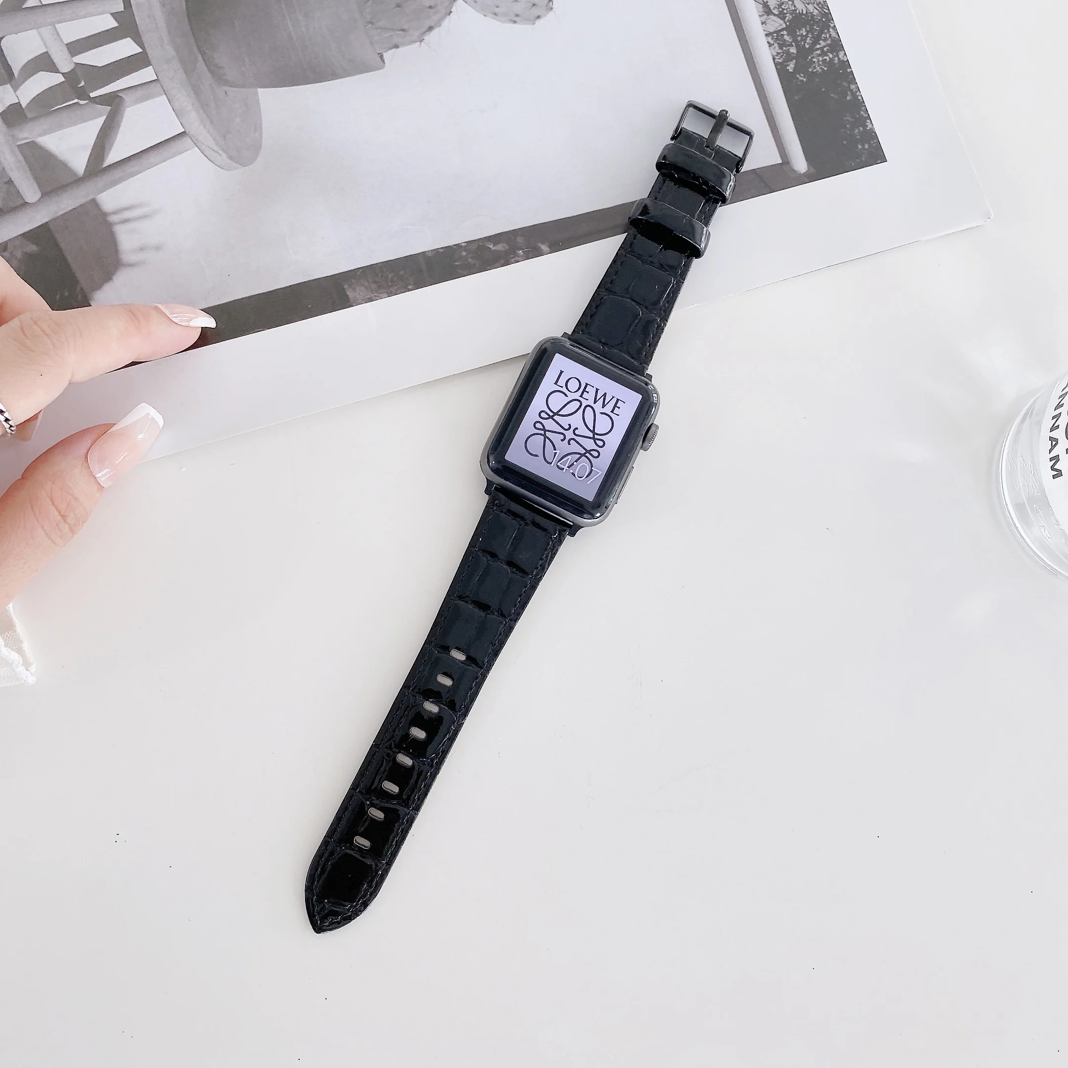 

Ремешок кожаный для Apple watch Ultra, оригинальный роскошный браслет для iwatch Series 6 5 4 3SE 44 мм 42 мм 40 мм, 49 мм 8 7 45 мм 41 мм