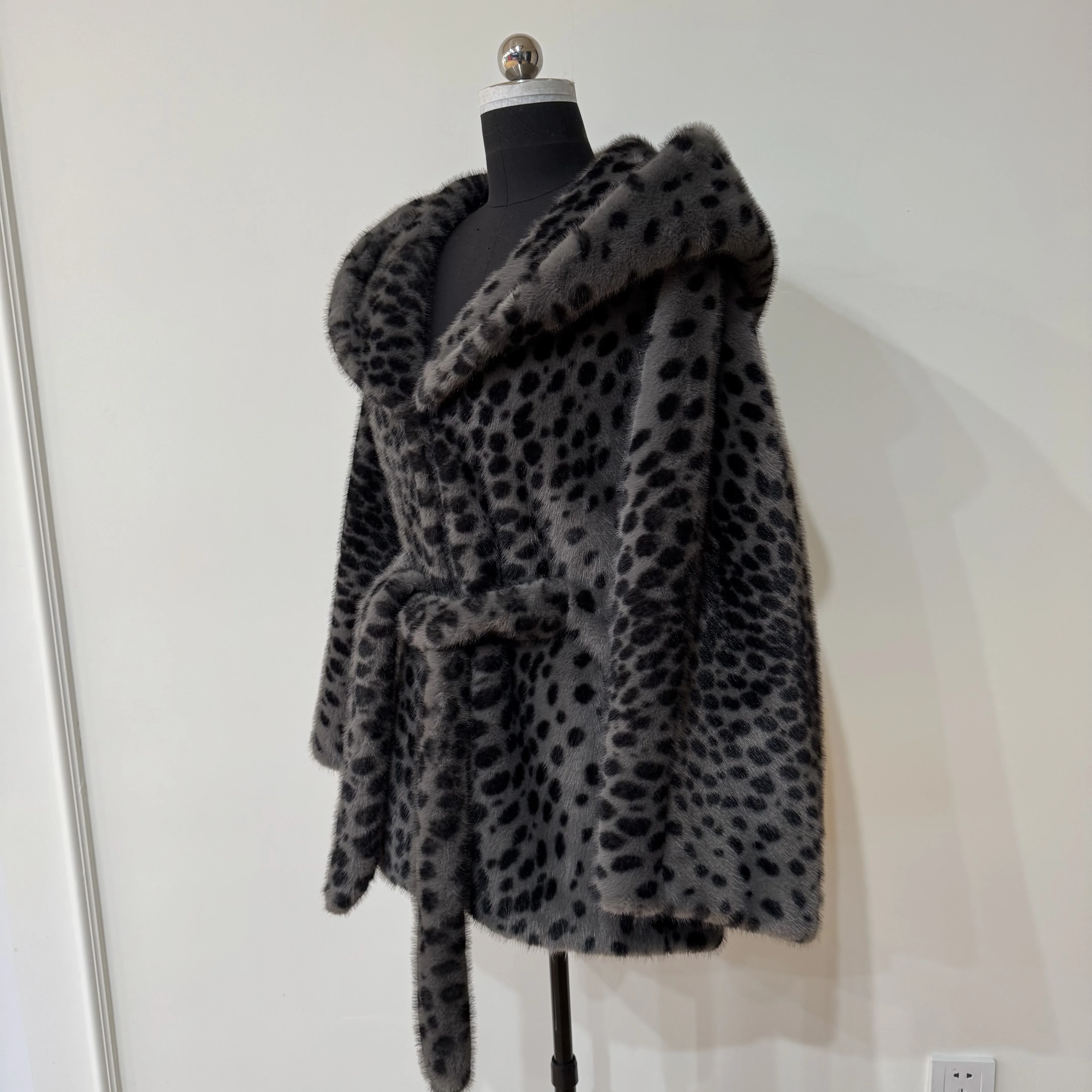 Bo cui Women's fashion short leopard temperament imitation fur coat Slim environmental mink hair warm luxury coat