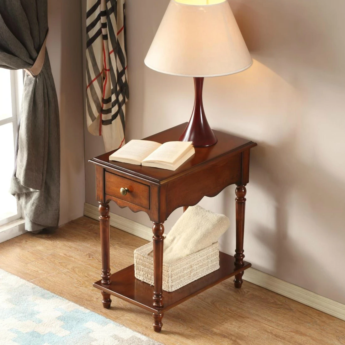 유럽 스타일 소파 세트와 커피 테이블 이미지