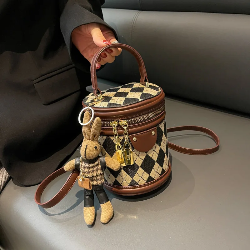 

Women's Bag for Women Fashion Luxury Designer Zipper Small Handbags For Women Leather Bucket Shoulder Bag 2025 New Trend Pendant