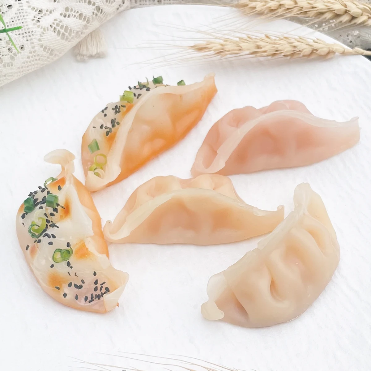 Dumplings y Potstickers falsos: modelos de comida asiática realistas, accesorios de fotografía, decoración de exhibición de restaurante