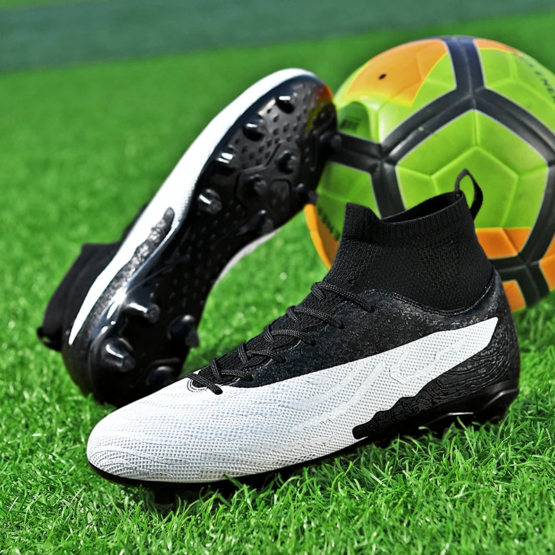 Men FG Football Shoes Ultralight Training Football Field Boots Outdoor Fast Soccer Shoes Society Cleats Professional Sneaker