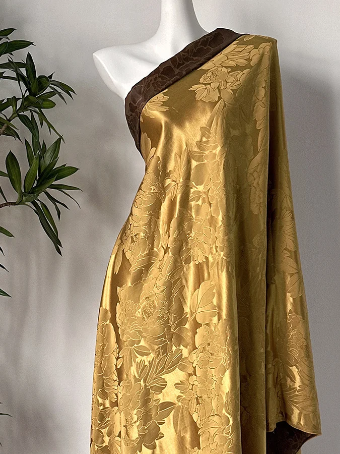 

Gold Heavy Satin Embroidered Transparent Xiangyun Silk Fabric 0 Width 40 Mumili around Silk Clothing Mate...