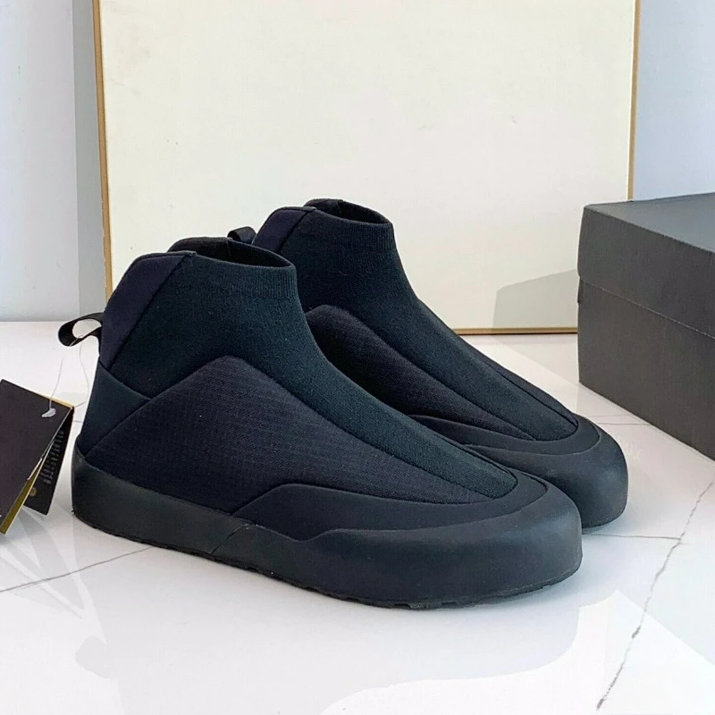 2026 New Men Sport Mountain Shoes Rubber Sole Hiking Shoes Mens High Top Climbing Shoes Man Black White Walking Outdoor Shoe