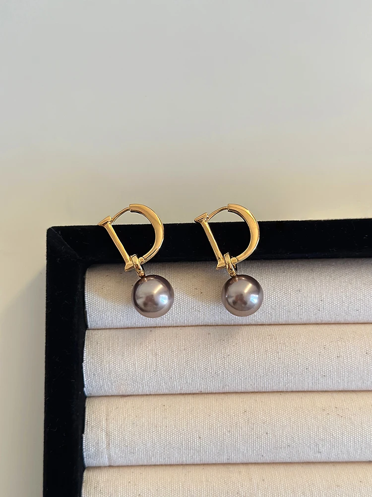 New Design Elegant Pearl Beads Stud Earrings for Women Vintage French Style Letter D Earrings Fashion Brand Jewelry