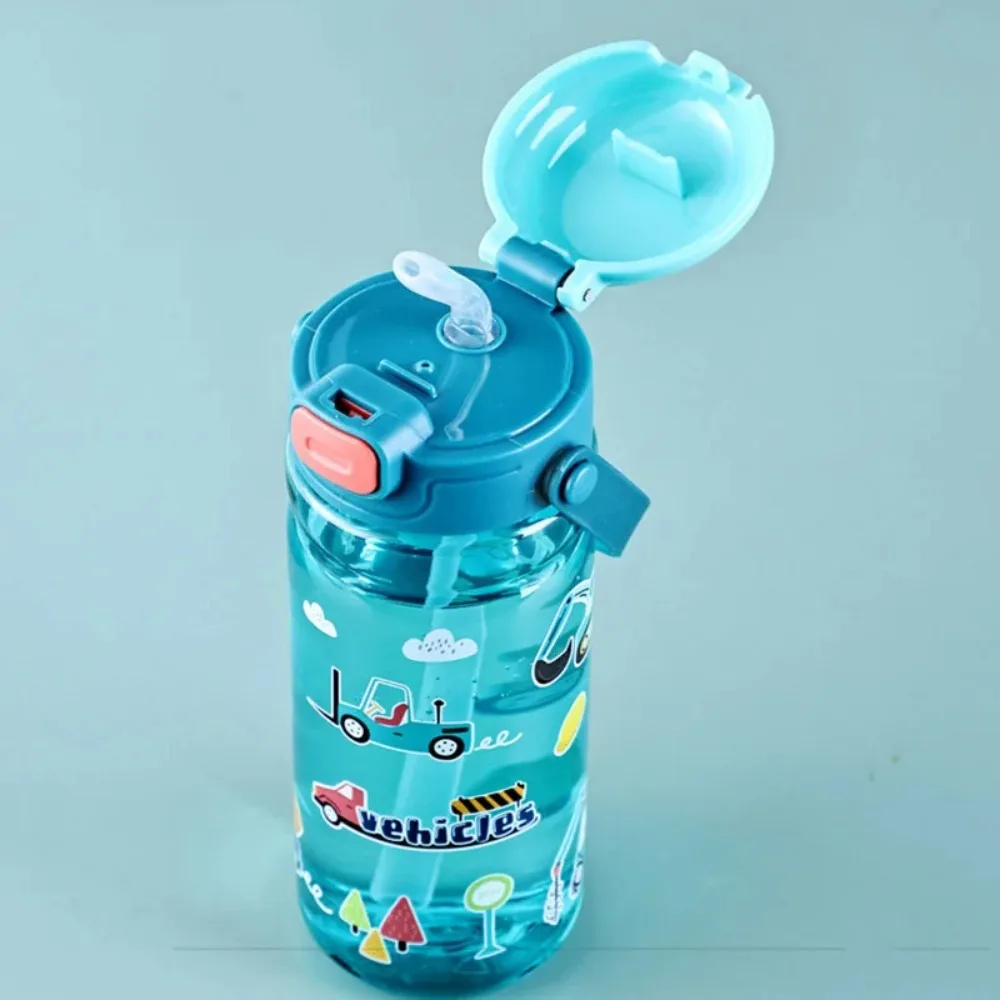 550ML Große Kapazität Wasser Flasche Kunststoff Tragbare kinder Stroh Tasse mit Griff Cartoon Trinkbecher