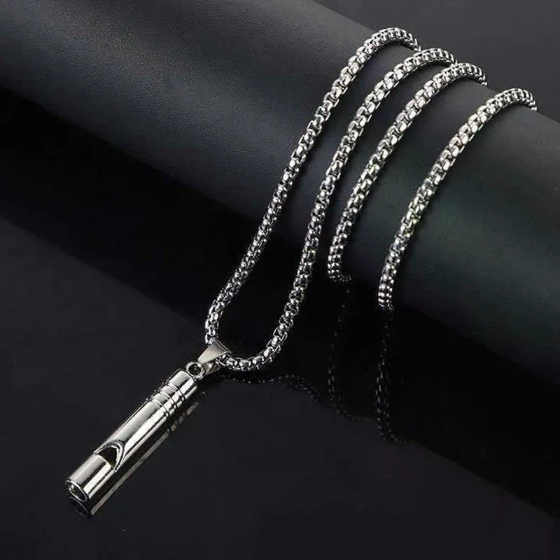 Collana con fischietto punk in acciaio inossidabile con ciondolo, fischietto di sopravvivenza di emergenza, collane da campeggio per escursioni all'aperto